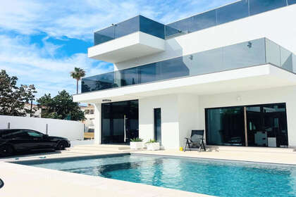 Reihenhaus zu verkaufen in Benalmádena, Málaga. 