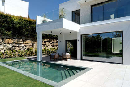 Reihenhaus zu verkaufen in Estepona, Málaga. 