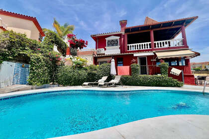 Chalet Adosado venta en Marbella, Málaga. 