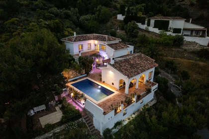 Таунхаус Продажа в Valtocado (Mijas), Málaga. 