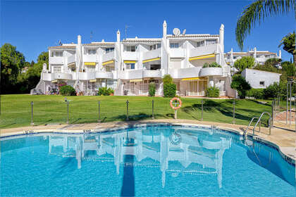 Apartment for sale in Calahonda, Mijas, Málaga. 