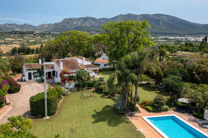 Cluster house for sale in Alhaurín el Grande, Málaga. 