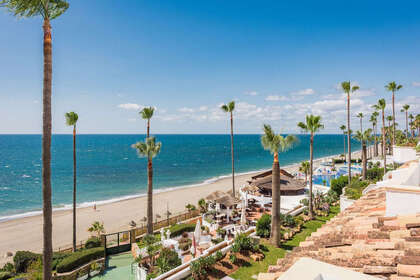 Penthouse for sale in Puerto Banús, Marbella, Málaga. 