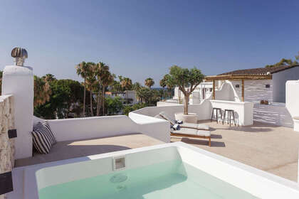 Penthouse for sale in Elviria, Marbella, Málaga. 
