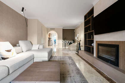Apartment for sale in Puerto Banús, Marbella, Málaga. 