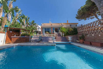 House for sale in Puerto de Cabopino, Marbella, Málaga. 