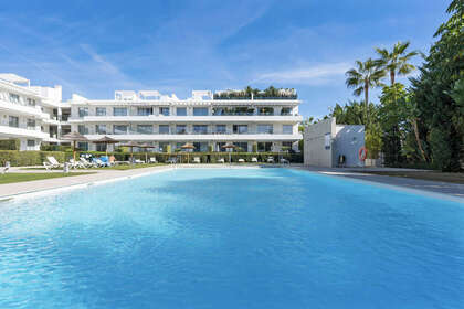 Apartment for sale in Puerto Banús, Marbella, Málaga. 