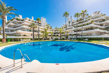 Apartment for sale in Puerto Banús, Marbella, Málaga. 