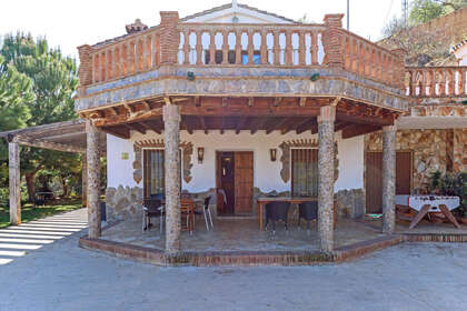 Cluster house for sale in Guaro, Málaga. 