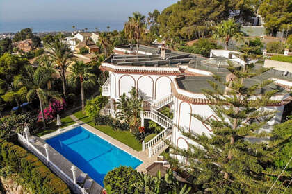 Cluster house for sale in Las Chapas, Málaga. 