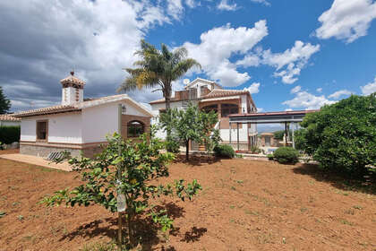 Cluster house for sale in Alhaurín el Grande, Málaga. 