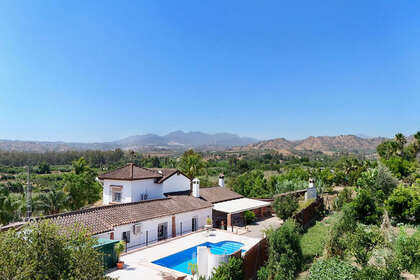 Cluster house for sale in Coín, Málaga. 