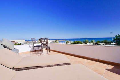 Penthouse for sale in Puerto de Cabopino, Marbella, Málaga. 