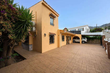 Cluster house for sale in Alhaurín el Grande, Málaga. 