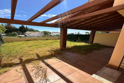 House for sale in Calahonda, Mijas, Málaga. 
