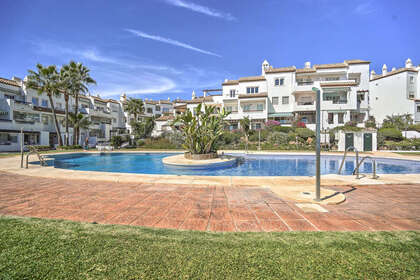 Apartment for sale in Calahonda, Mijas, Málaga. 