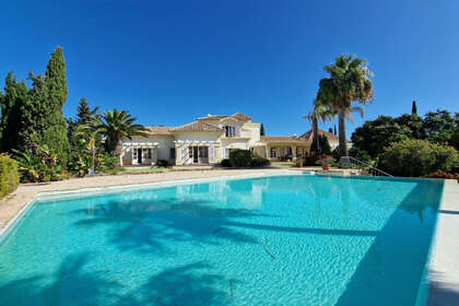 Cluster house for sale in Calahonda, Mijas, Málaga. 