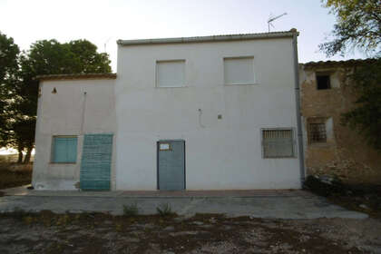 House for sale in Yecla, Murcia. 