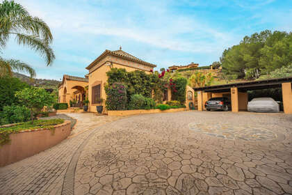 Chalet Adosado venta en Monda, Málaga. 