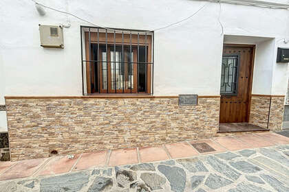 Huse til salg i Sayalonga, Málaga. 