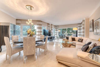 酒店公寓 出售 进入 Elviria, Marbella, Málaga. 