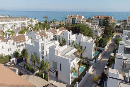 Cluster house for sale in Puerto Banús, Marbella, Málaga. 