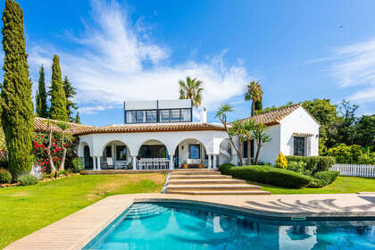 Таунхаус Продажа в Hacienda Las Chapas, Marbella, Málaga. 