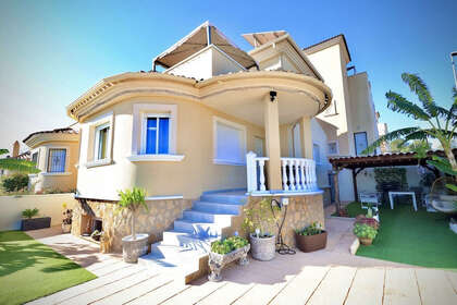 Huse til salg i San Miguel de Salinas, Alicante. 