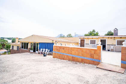 Fincaer til salg i Nucia (la), Alicante. 