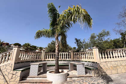 联排别墅 出售 进入 Alhaurín de la Torre, Málaga. 