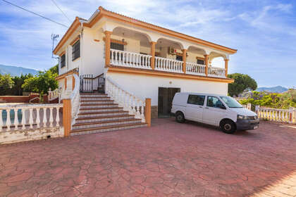 联排别墅 出售 进入 Alhaurín de la Torre, Málaga. 