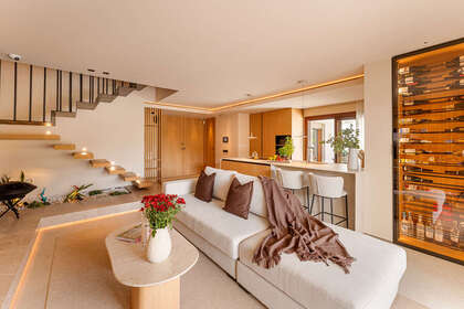 Apartment for sale in Puerto Banús, Marbella, Málaga. 