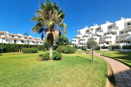 Apartment for sale in Calahonda, Mijas, Málaga. 