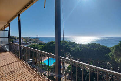 Apartment for sale in Calahonda, Mijas, Málaga. 