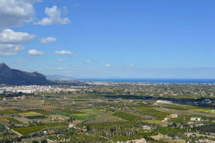 Grund til salg i Pedreguer, Alicante. 