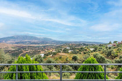 Huse til salg i Ojén, Málaga. 