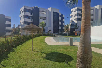 耳房 出售 进入 Fuengirola, Málaga. 