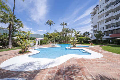 Apartment zu verkaufen in Puerto Banús, Málaga. 