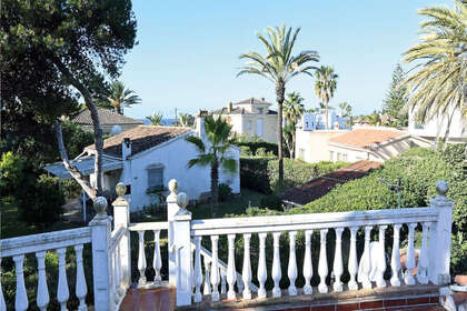 Chalet Adosado venta en Marbella, Málaga. 