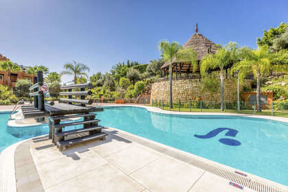 Апартаменты Продажа в Nueva andalucia, Málaga. 