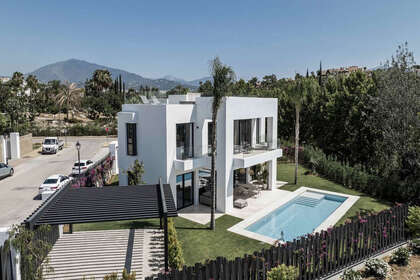 Cluster house for sale in Puerto Banús, Marbella, Málaga. 