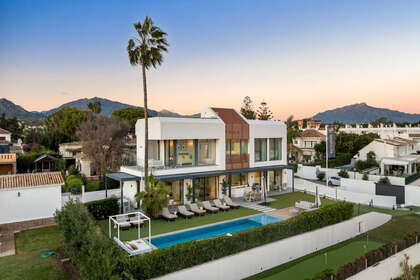 Cluster house for sale in Puerto Banús, Marbella, Málaga. 