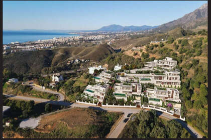 情节 出售 进入 Marbella, Málaga. 