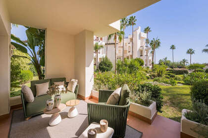 Apartment for sale in Puerto Banús, Marbella, Málaga. 