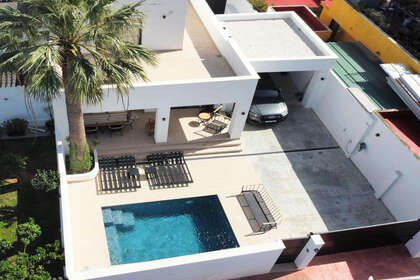 Таунхаус Продажа в Benalmádena, Málaga. 