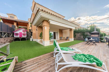 House for sale in Alhaurín de la Torre, Málaga. 