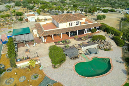 Klynge huse til salg i Vera, Almería. 