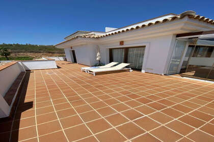 Plenthuse til salg i Alcaidesa, Línea de la Concepción (La), Cádiz. 