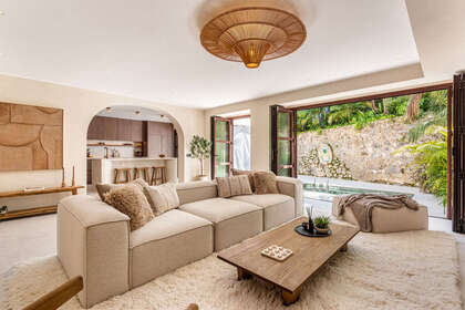 House for sale in Puerto Banús, Marbella, Málaga. 