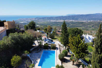 Cluster house for sale in Algarrobo, Málaga. 
